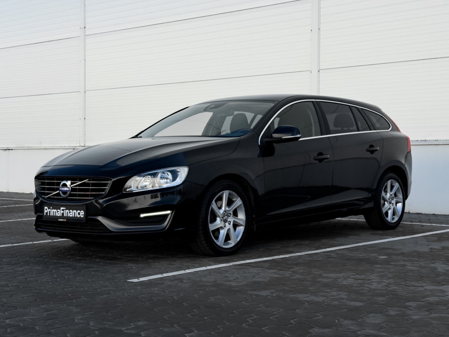 Volvo V60 2014 — lietots auto pārdošanā PrimaFinance